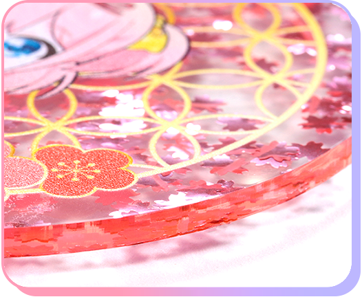 側面はほんのりとピンクに色づく